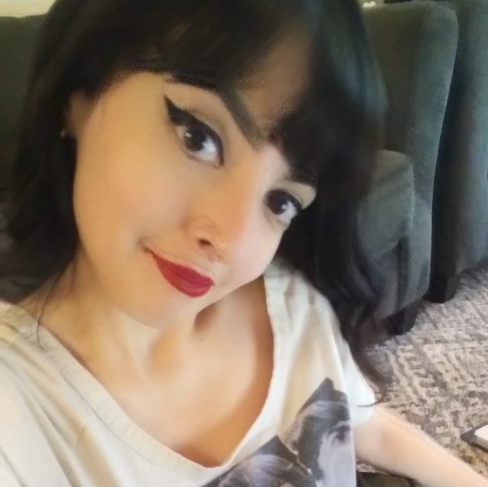 Meet your Posher, Juliana